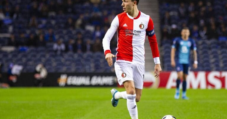 Watch: Ajax’s Steven Berghuis punches Twente fan for alleged racist insult