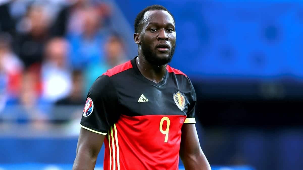 Romelu Lukaku facing uncertain future at Napoli after failing to report for training