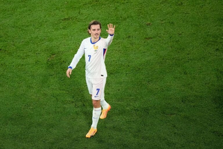 Antoine Griezmann retires from international football