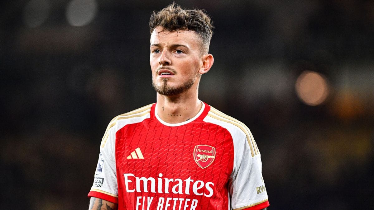 Ben White returns to England fold after accepting call-up