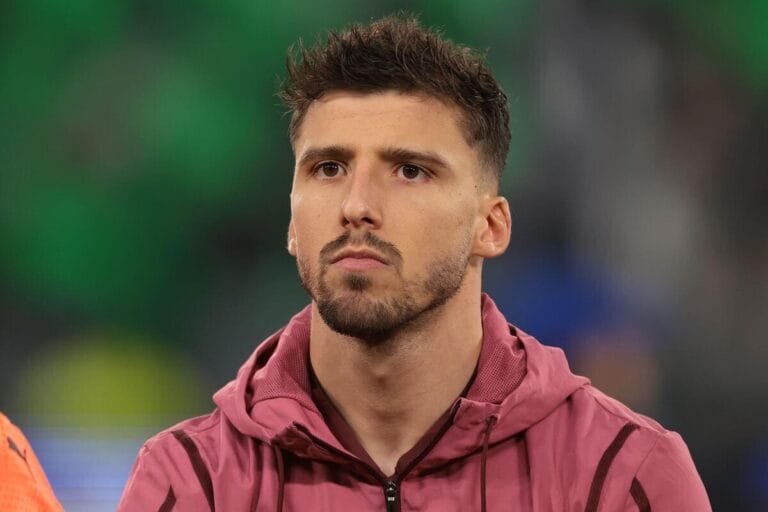 Ruben Dias signs new contract with Manchester City