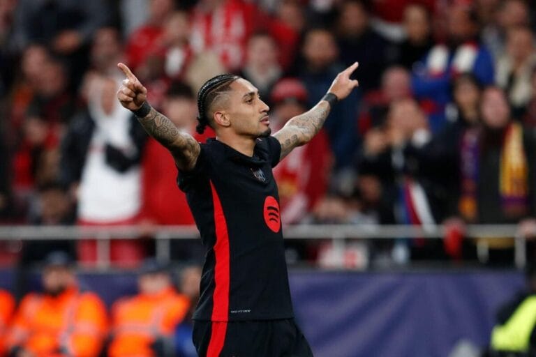 Benfica 0-1 Barcelona: Raphinha stunner gives 10-man visitors first-leg advantage