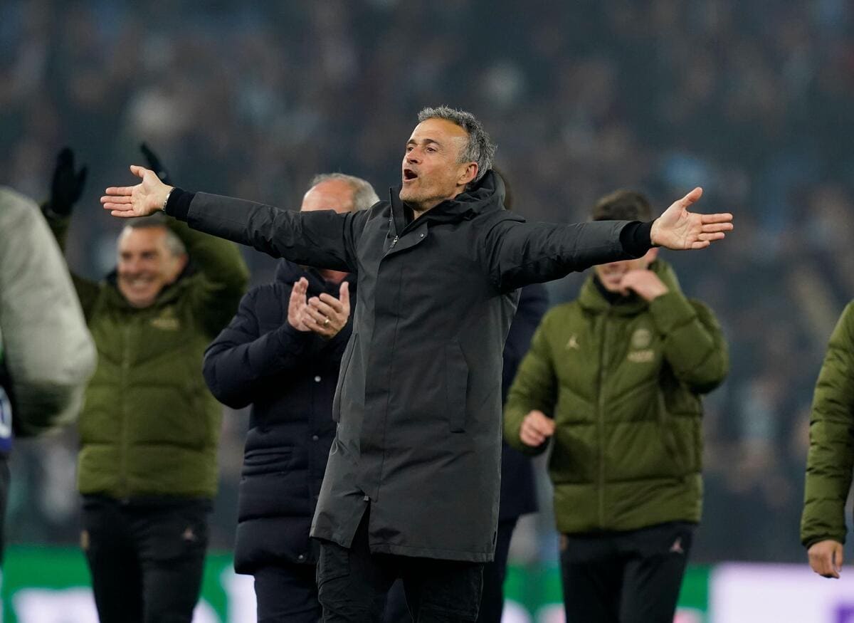 Lorient 1-1 PSG: Parisians held but remain top of Ligue 1