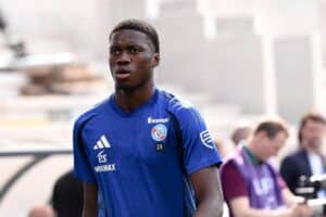 Chelsea sign Strasbourg defender Sarr