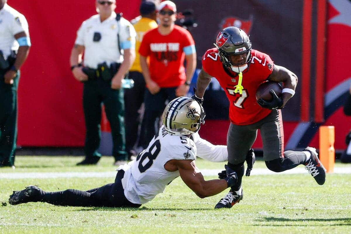 NFL: Week 18 Early Games Wrap-Up: Buccaneers Win NFC South, Patriots Lose Out On Top Pick