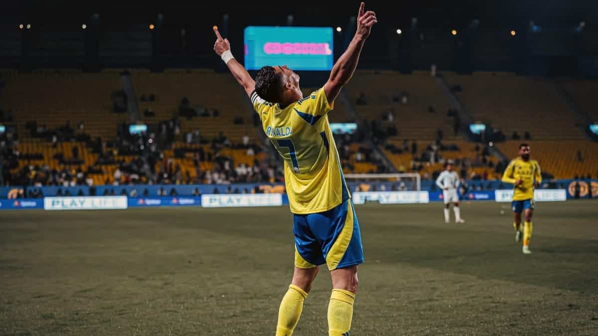 Cristiano Ronaldo signs new contract at Al-Nassr