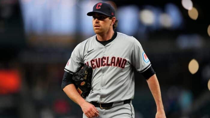 MLB: Blue Jays acquire Shane Bieber from Guardians
