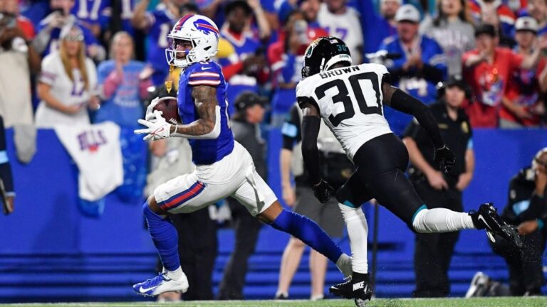 NFL: Jaguars not ruling anything out after Lawrence fails to deliver again