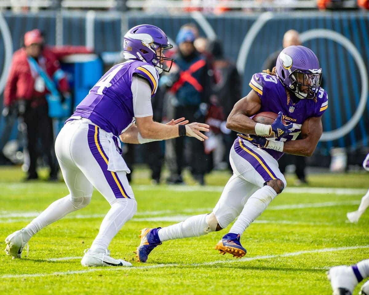 NFL: Week 17 Late Games Wrap-Up: Vikings Hold-off Packers, Dolphins Stay Alive