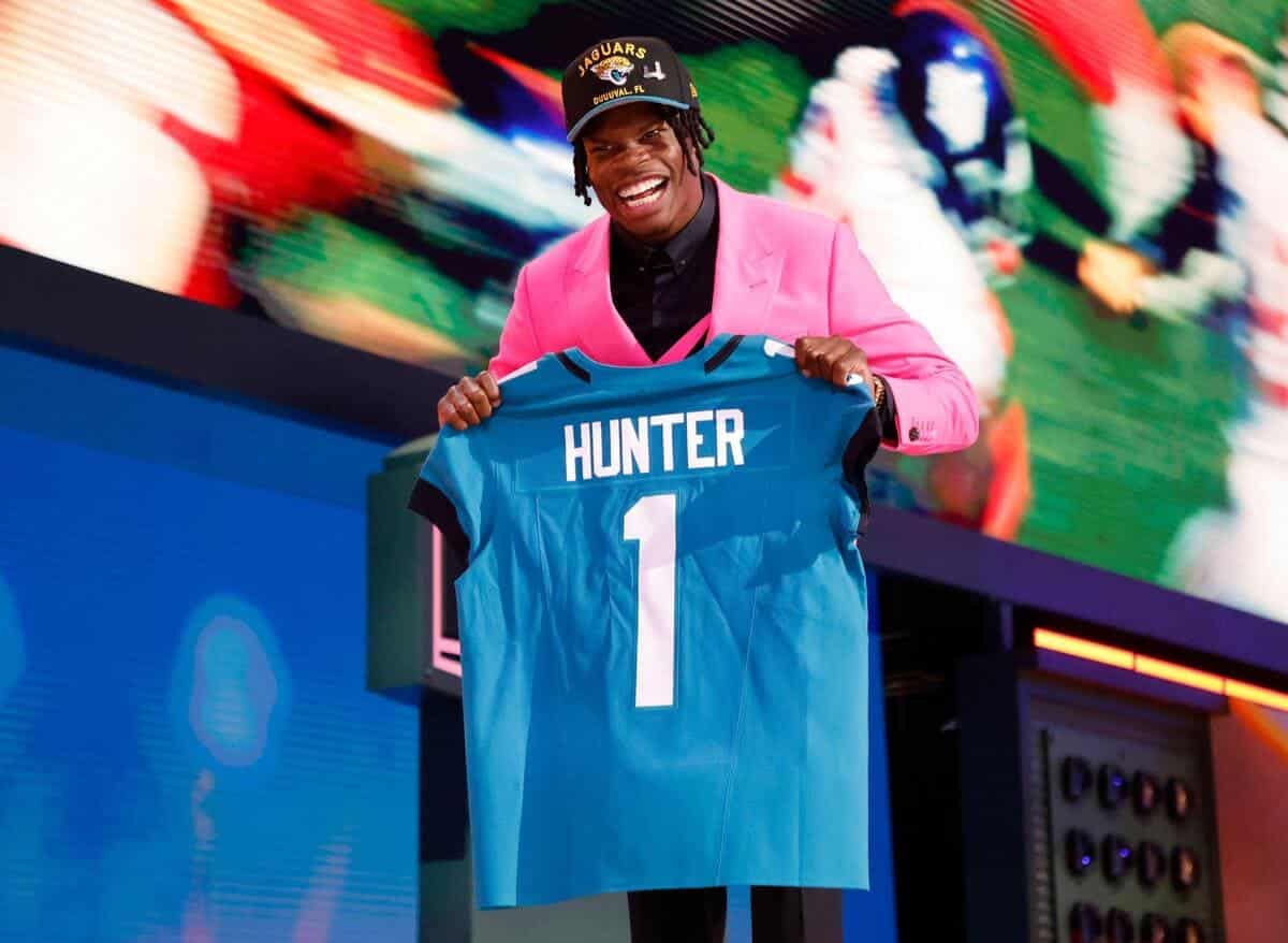 Jaguars: Travis Hunter’s rookie season over after knee surgery
