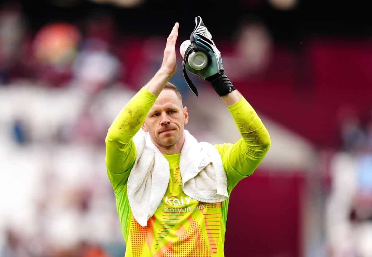 Nottingham Forest sign Matz Sels to new contract