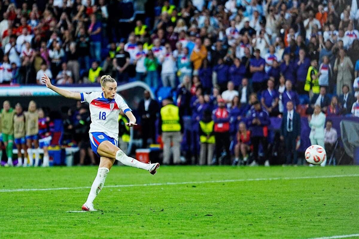 LIVE – Watch the Lionesses’ triumphant homecoming