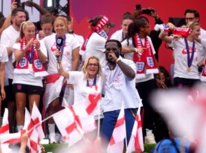 Over 65,000 fans line streets of London to give the Lionesses a day to remember