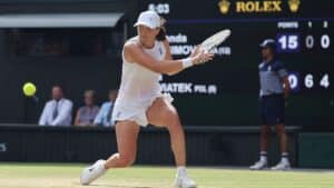 ‘This feels surreal’: Swiatek jubilant after blowing away Anisimova to win first Wimbledon title in 57 minutes