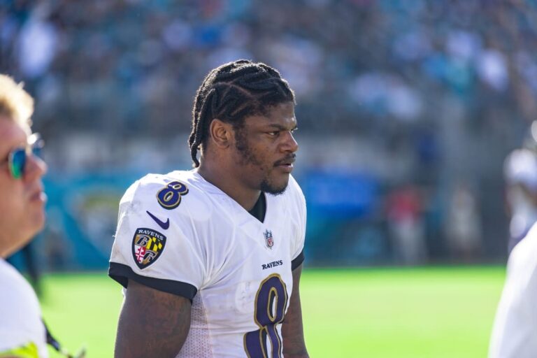 Lamar Jackson can become “the best quarterback ever”, says Baltimore coach Harbaugh