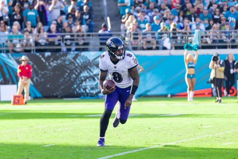 Lamar Jackson looking sharp, according to Ravens GM DeCosta