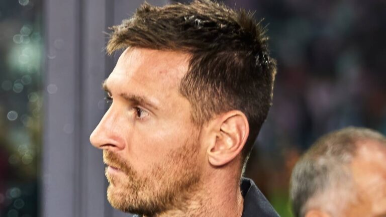 Super Bowl 2025: Messi and Suarez watch Eagles beat Chiefs after both scoring for Inter Miami