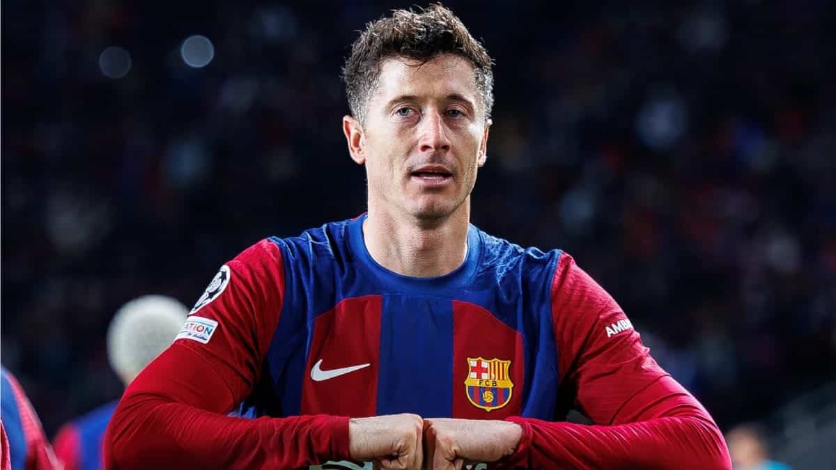 Robert Lewandowski wins battle of wills as Poland boss resigns over captaincy row