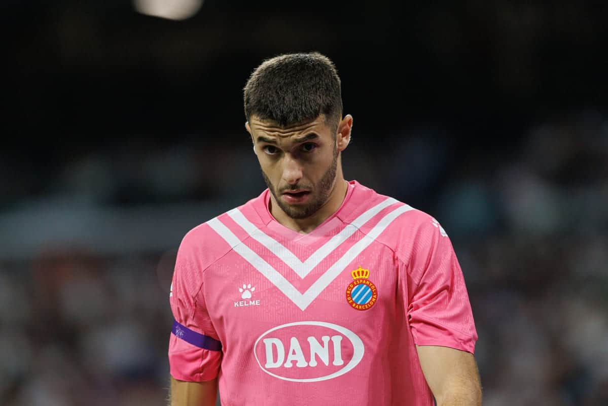 Barcelona activate release clause for Joan Garcia with Espanyol goalkeeper to sign on Friday