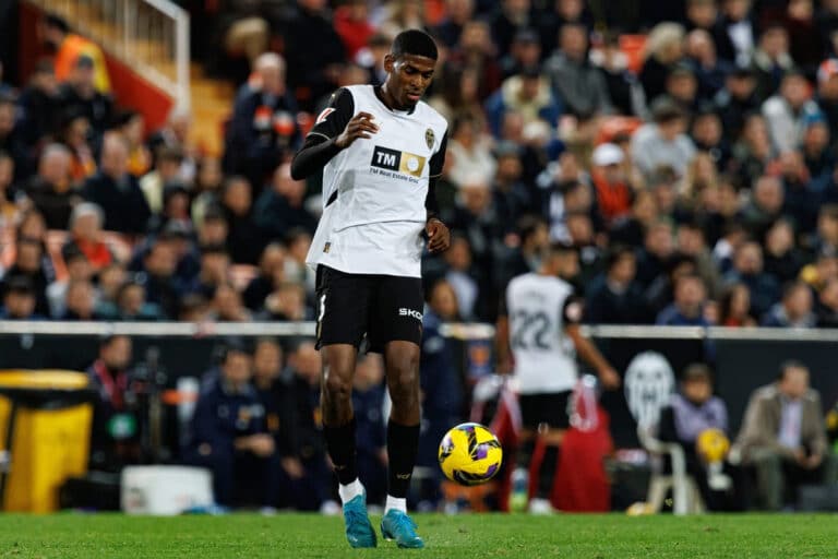 Cristhian Mosquera: Why have Arsenal signed the £13m Valencia defender?