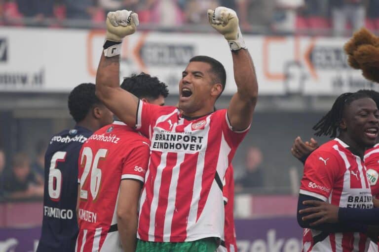 Crystal Palace sign goalkeeper Benitez