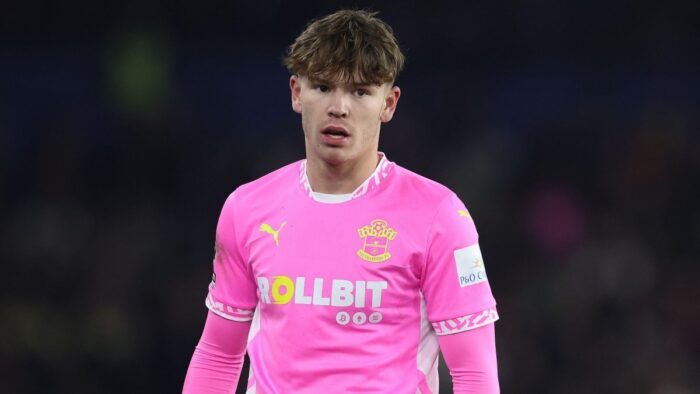 Everton sign £42m winger Dibling