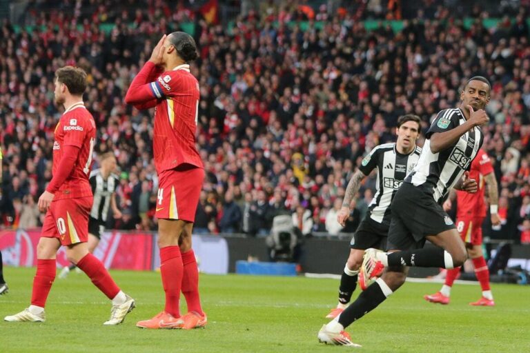 Newcastle United vs Liverpool team news: Confirmed line-ups for Alexander Isak grudge match