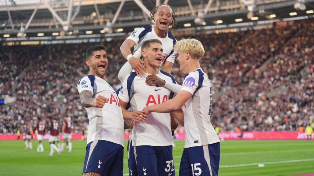 Tottenham Hotspur Football Club players playing football