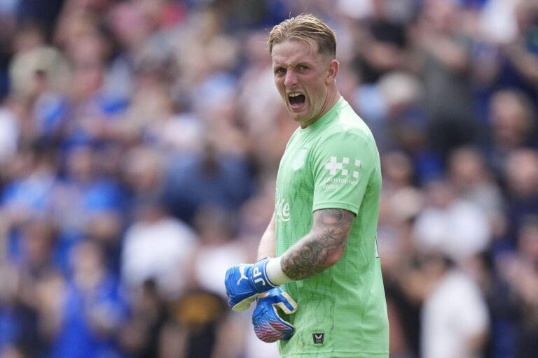 Pickford to stay at Everton until 2029 after signing new contract