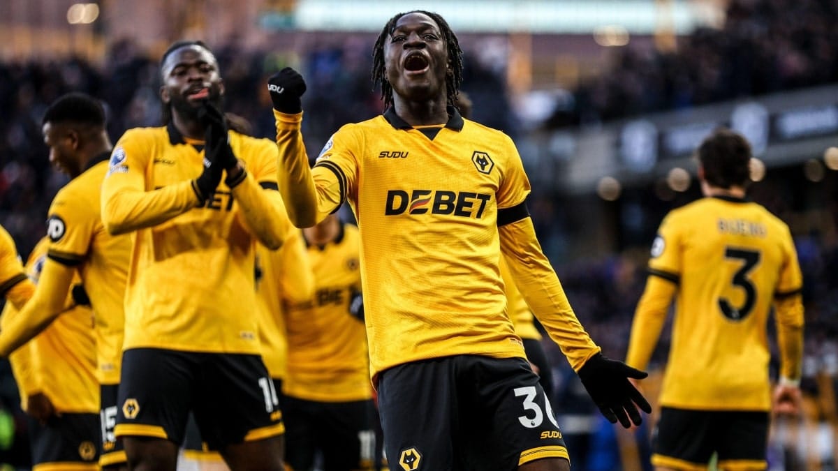 Premier League round-up: Wolves pile misery on West Ham as Brighton down Burnley