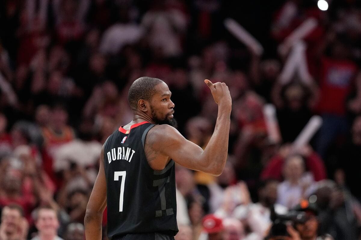 Kevin Durant says he was ‘booted out’ by Phoenix after sinking Suns with clutch three-pointer