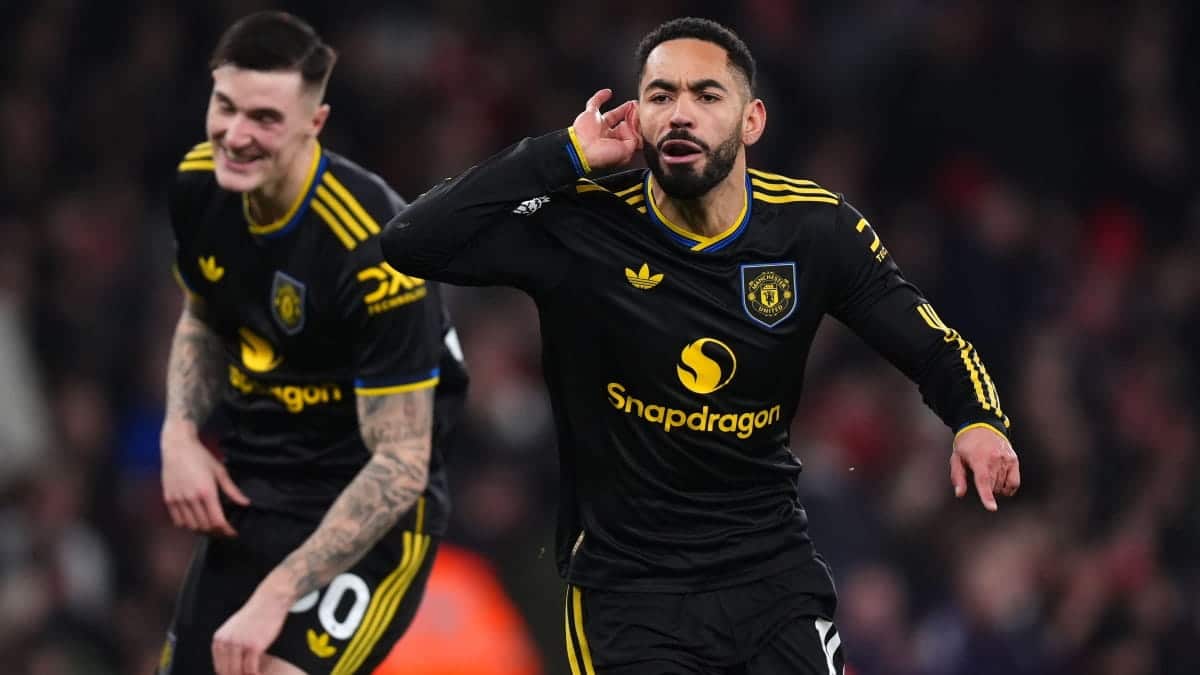 Arsenal 2-3 Manchester United: Report, result and goals as Red Devils stun leaders