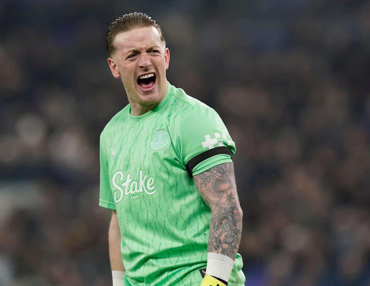 Everton 1-1 Leeds: Barry strikes again to earn a point