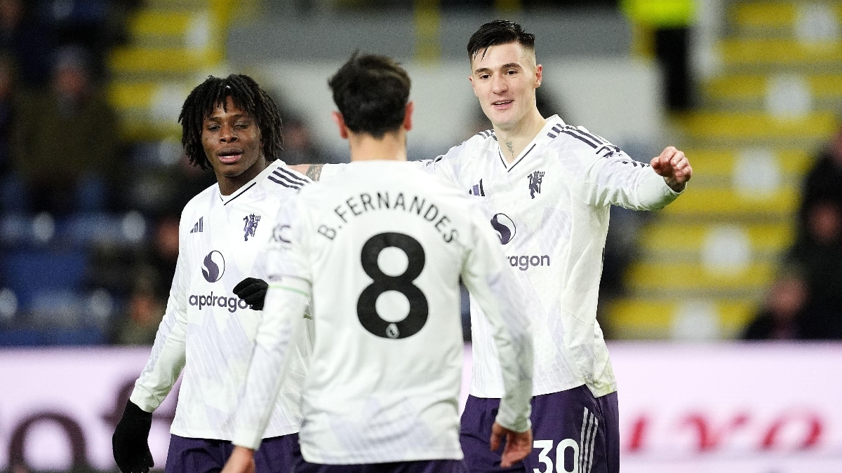 Burnley 2-2 Manchester United: Fletcher’s side frustrated by strugglers despite Sesko double