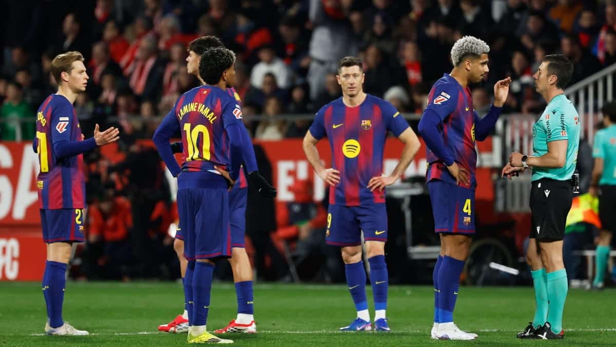 Barcelona vs Sevilla: Line-ups confirmed as Blaugrana look to extend gap at top of La Liga