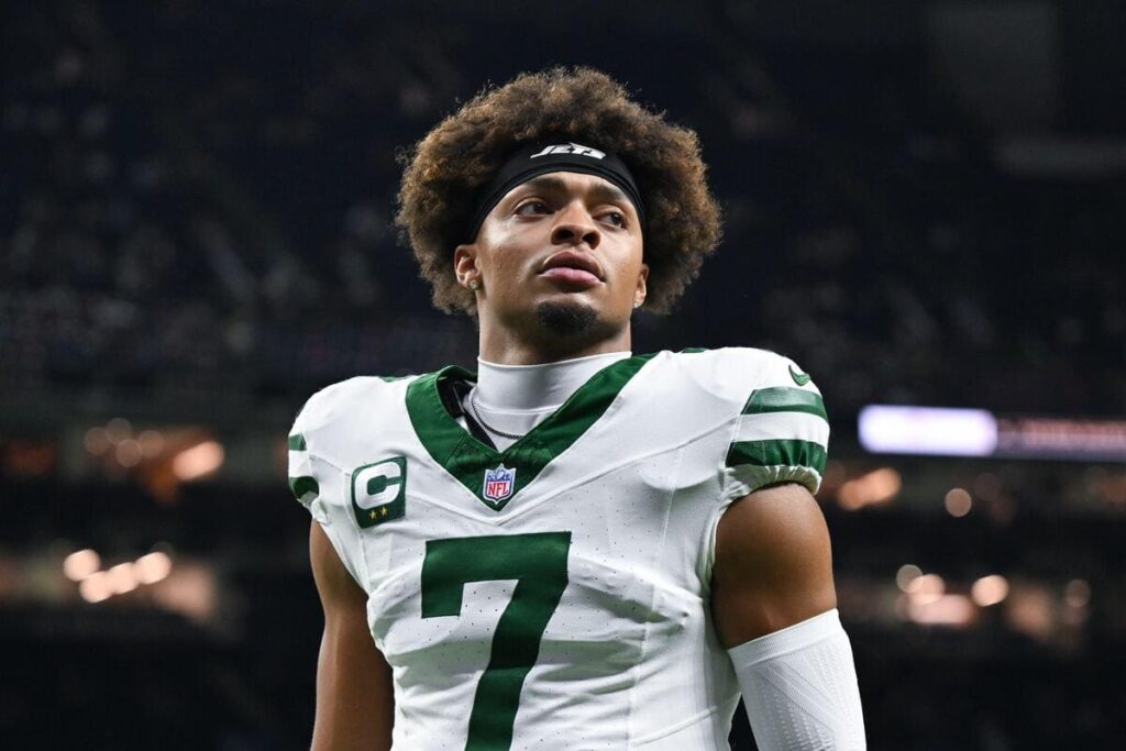 Justin Fields has been traded to the Chiefs