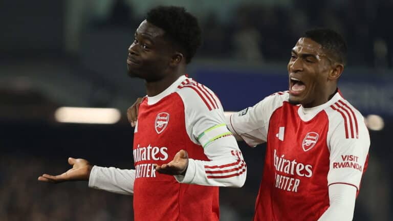 LIVE – Arsenal v Burnley: Commentary, updates, goals and stats as Gunners look to edge closer to the title