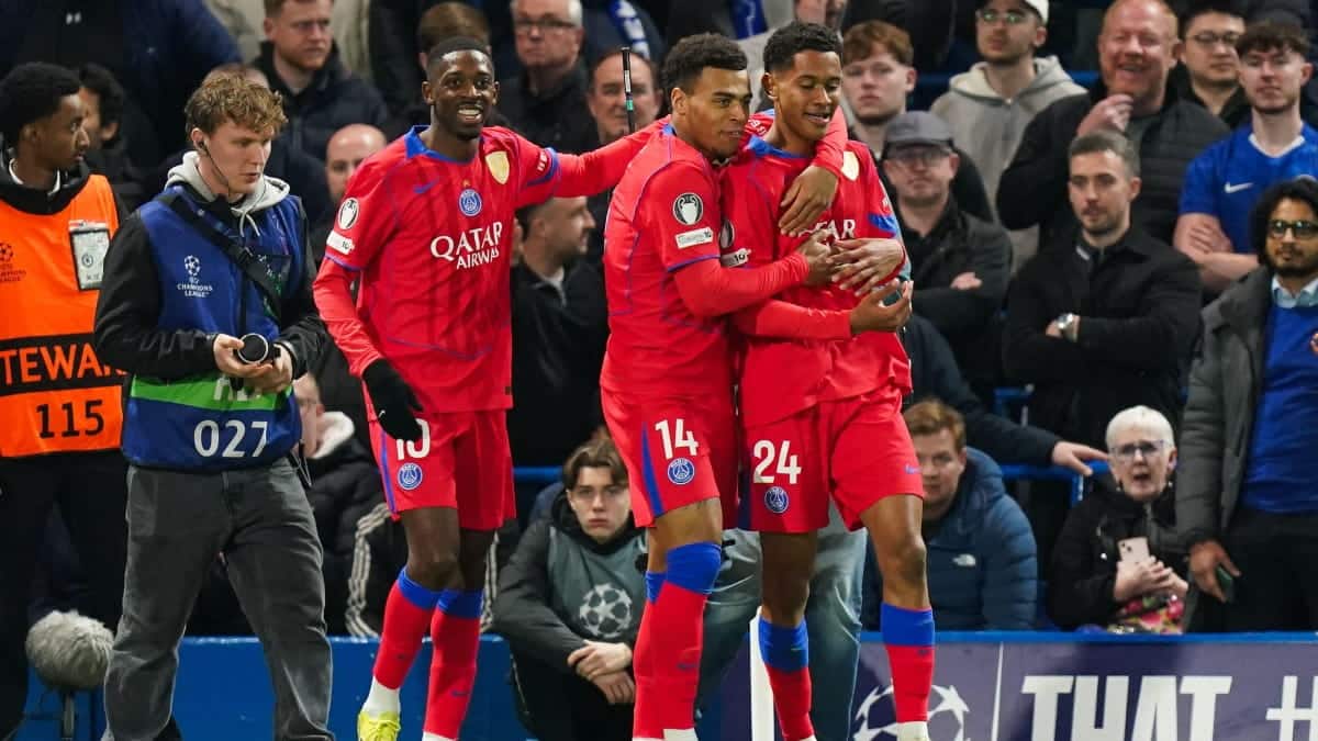 Chelsea 0-3  Paris Saint-Germain (2-8 agg): Report, result and goals as Blues hammered again