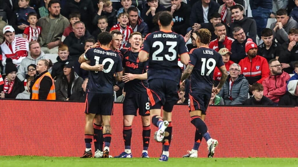 Nottingham Forest celebrate scoring against Sunderland