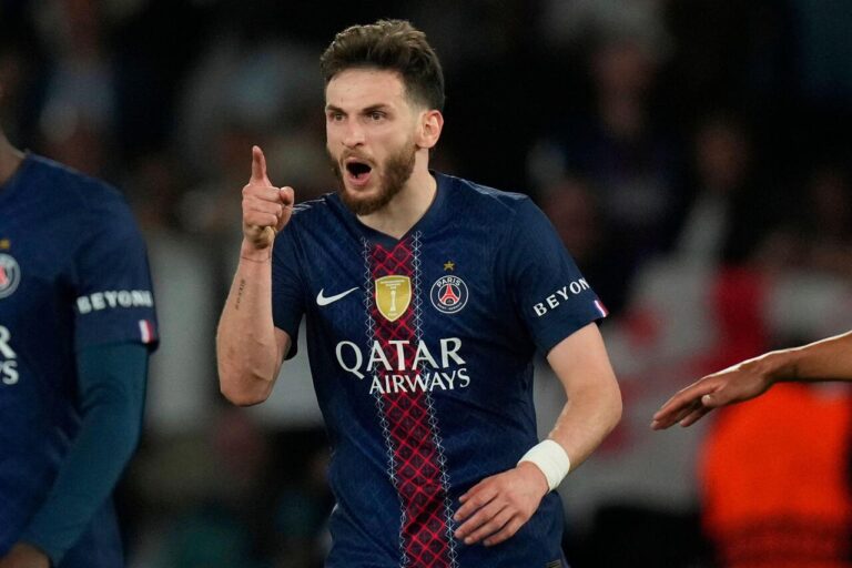Worried Arsenal seeking alternatives at right-back against PSG to counter Kvaratskhelia threat