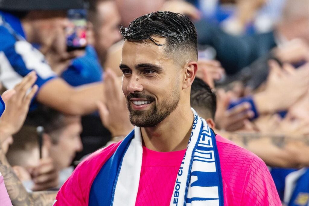 Diogo Costa dedicates Porto title win to Diogo Jota