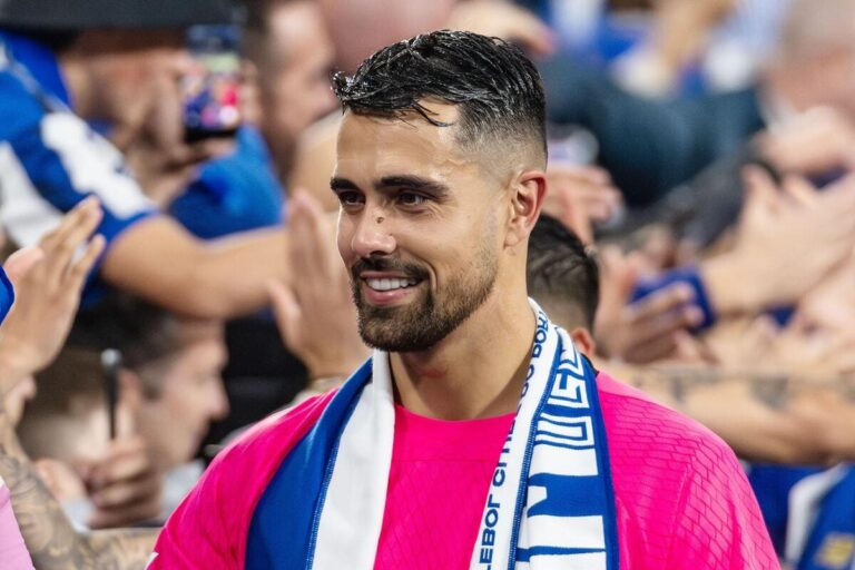 Diogo Costa dedicates Porto title win to Diogo Jota